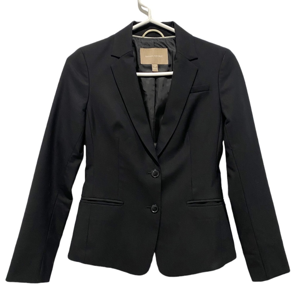 Banana Republic Black structure two buttons blazer size 0P